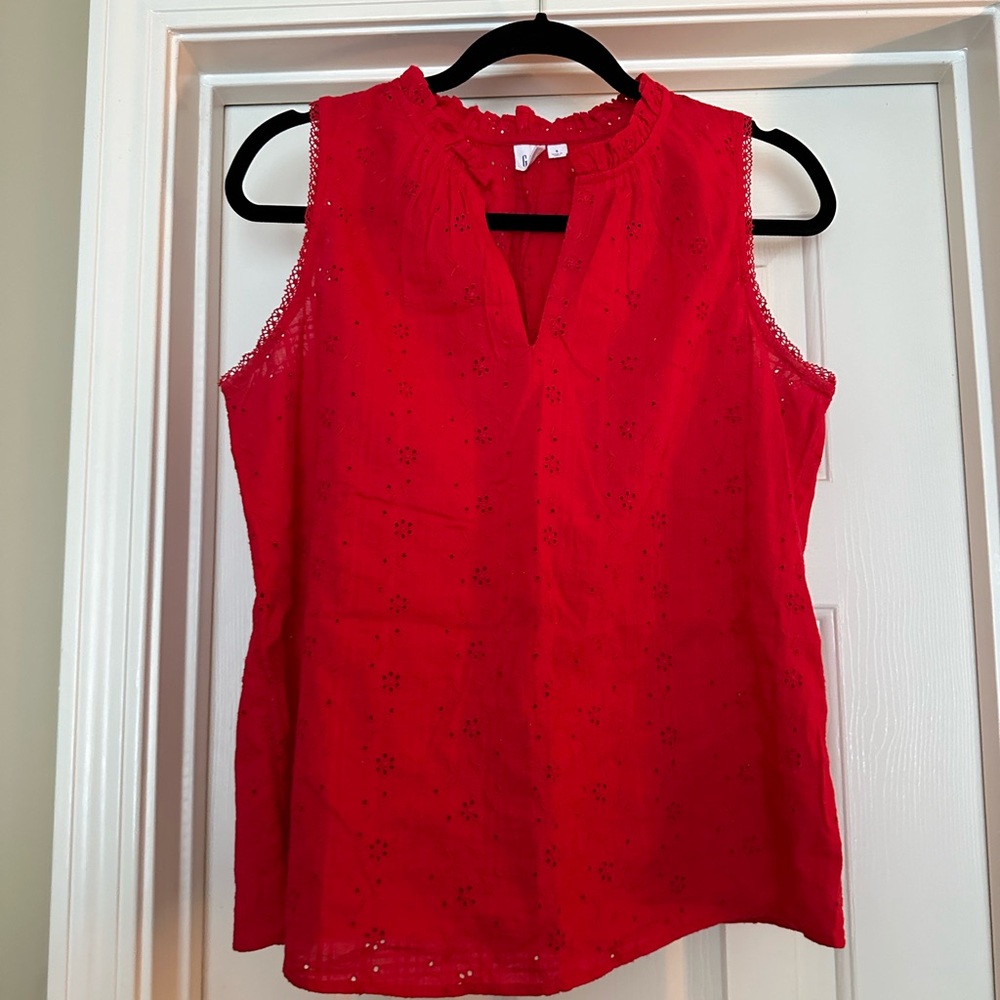 GAP red top